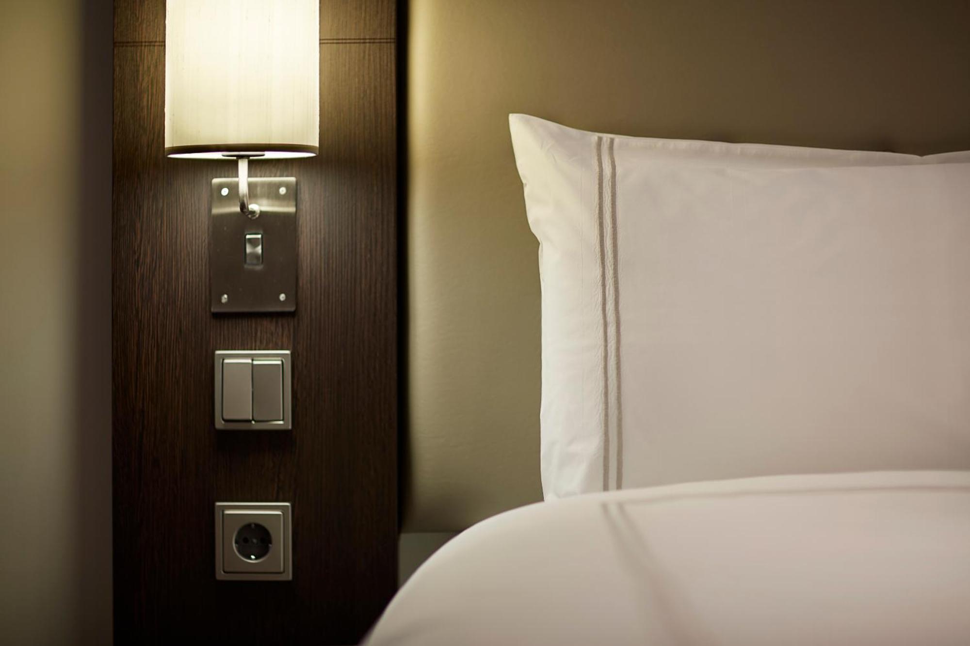 Premier Inn Leipzig City Hahnekamm Экстерьер фото
